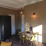 221 Hébergement de vacances *